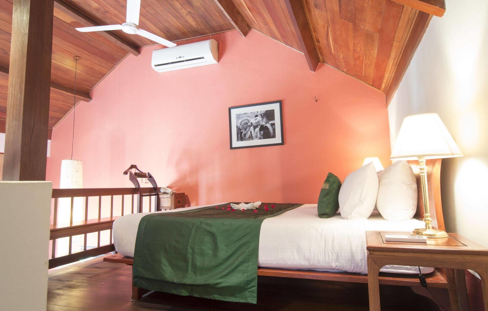 The Belle Rive Boutique Hotel Luangprabang Kültér fotó